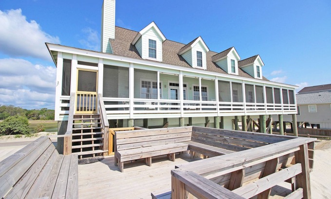 Pawleys Island Casa | Pawleys Island Oceanfront W / Creek dock 6BR / 4. 5BAS