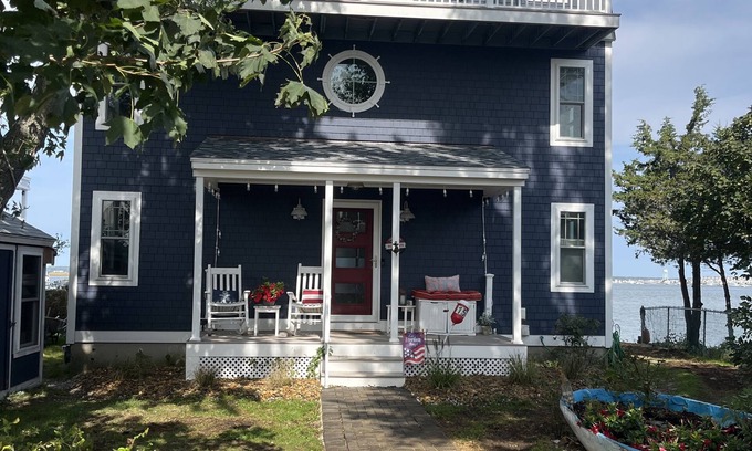 Seabrook Casa | Seabrook Beach waterfront harbor home Stunning views-dog friendly