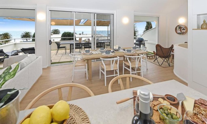 Seacliff Casa | Seacliff Beach Retreat Lux, Modern, Seaviews, 3BR, Balcony