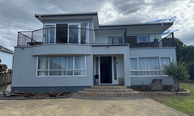 Waihi Beach Casa | SEAFORTH SUNRISE