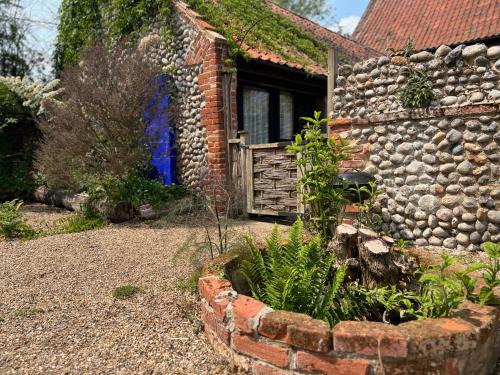 Roughton Casa | Seafret Barn sleeps two, North Norfolk