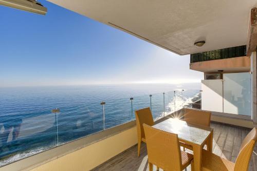 Tower Road Apartamento | Seafront APT, in the centre of Sliema, OPP beach by 360 Estates