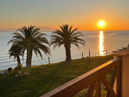 Kassandra Casa | Seafront Family Apartment Calypso