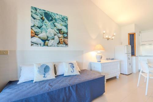 Capo Coda Cavallo Apartamento | Seafront House Salina - beach and nature