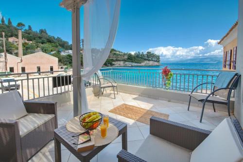 Longos Casa | Seafront studio