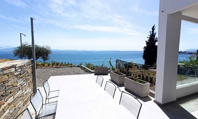 Eretria Casa | Seafront villa with private beach 1hr from Athens - MBH1