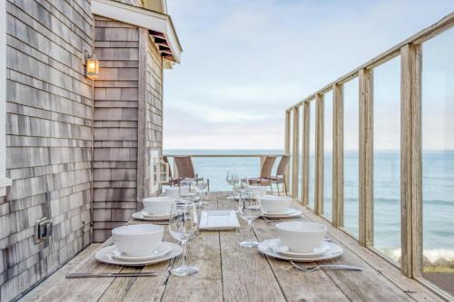 Lincoln Beach Casa | SeaGlass Cottage