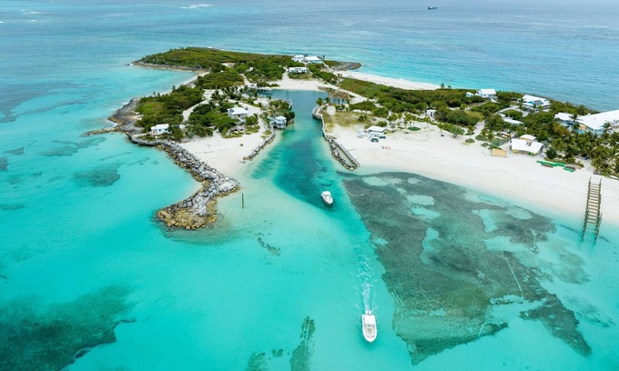 Man O War Cay Casa | SeaGlassFound*Heated Pool*Boats Included*3 Beaches*5 Cottages*20 Acre Peninsula