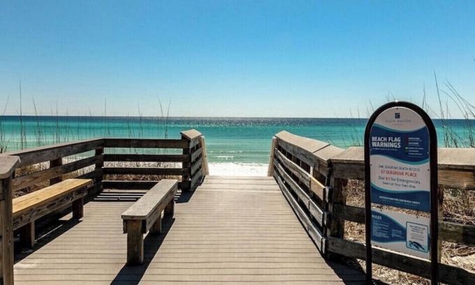 Crane Hill Casa | Seagrove 30A 2 bedroom plus bunks easy beach access -4 bikes