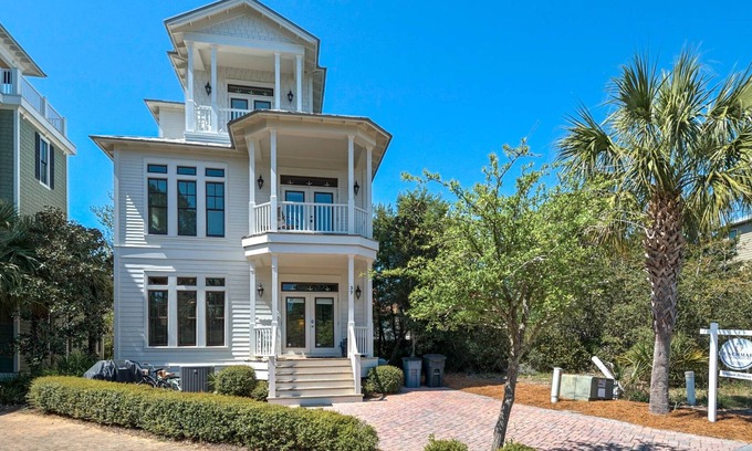 Seagrove Beach Casa | Seagrove 5BR, Deeded Beach, Pool, Sleeps 12 + Free Attraction Tickets!