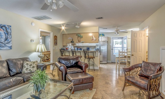Seagrove Beach Cabaña | Seagrove Beach, 3 BR Home con NUEVA piscina en el suelo, cerca de Mar y Playas