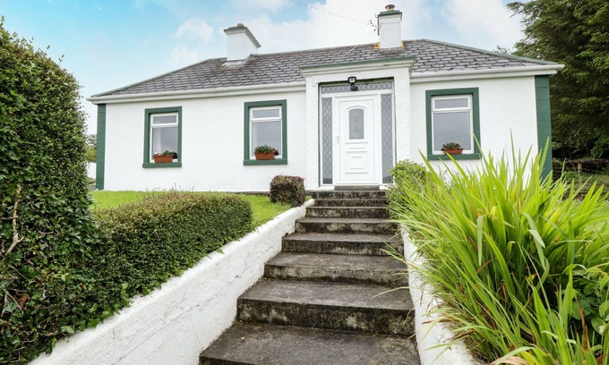 Glenisland Cabaña | SEAN BHAILE, family friendly in Castlebar, County Mayo
