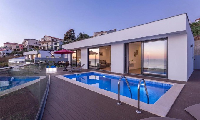 Arco da Calheta Casa | Searenity Vacation Home II by An Island Apart