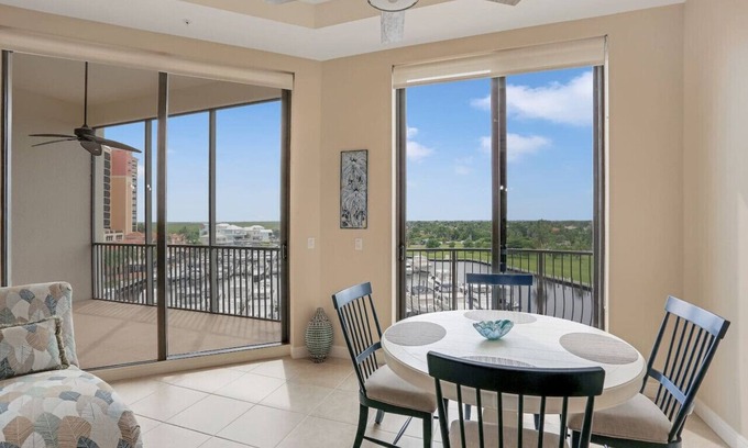Cape Harbour Condominio | Seas the Day | 2/2 Beautiful Marina View