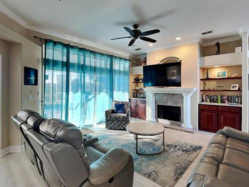 Painters Walk Casa | Seas the Day