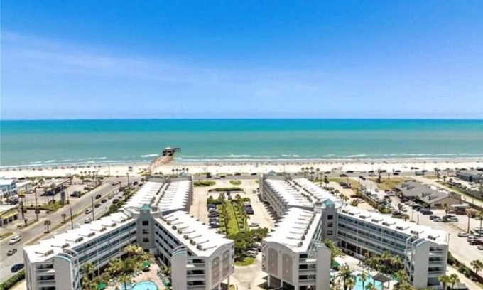 Galveston Condominio | 🏝️Seas the last days of summer!🐙 Your Cozy Coastal Retreat Awaits!!🏖️