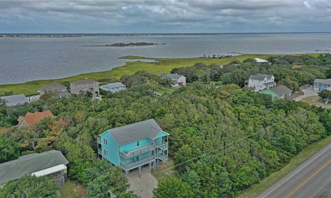 Emerald Isle Casa | Seas the Moment