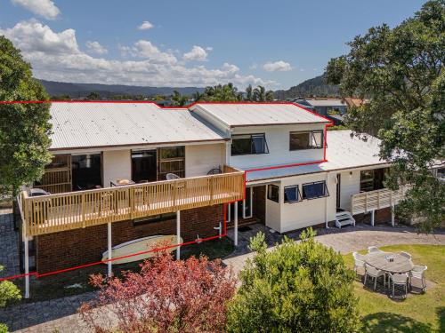 Whangamata Casa | Seascape Beachfront A - Whangamata Holiday Unit