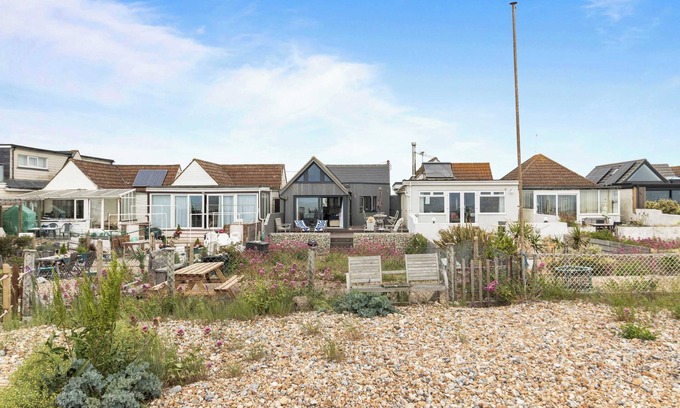 Pevensey Casa | Seashells-Stylish Coastal Living