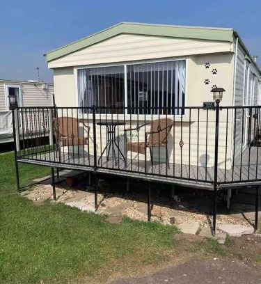 Mablethorpe and Sutton Chalet De Esquí | Seaside 3 bed dog friendly Caravan in Mablethorpe