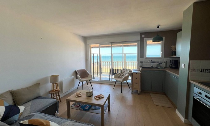 Bernieres-sur-Mer Apartamento | Apartamento frente al mar, 4 pers, Bernières-sur-Mer