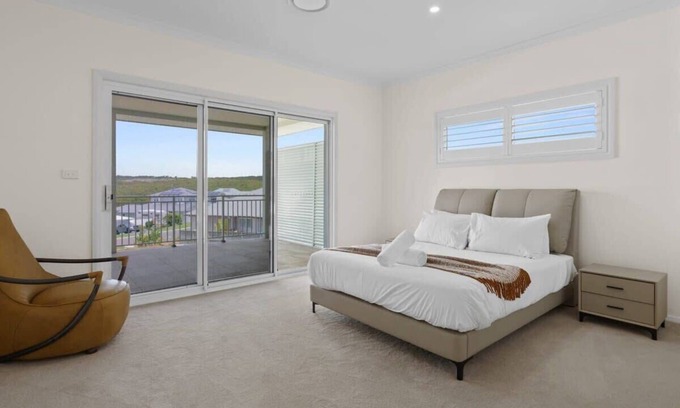 Catherine Hill Bay Casa | Seaside Bliss with Ocean Views