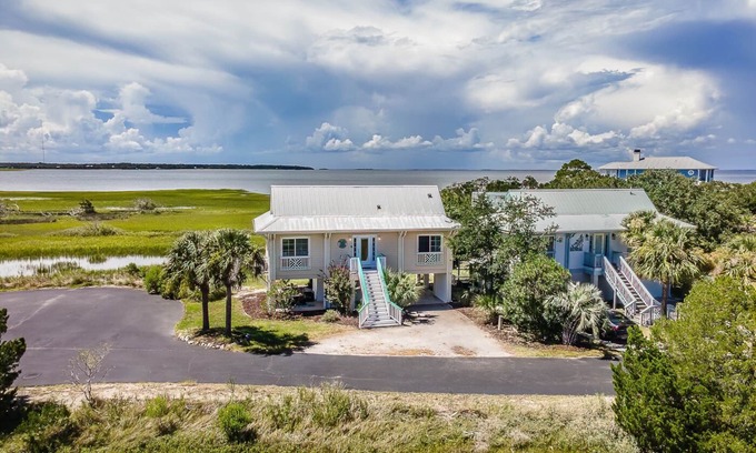 Oceanmarsh Subdivision Casa | Seaside Bungalow With Million Dollar Views