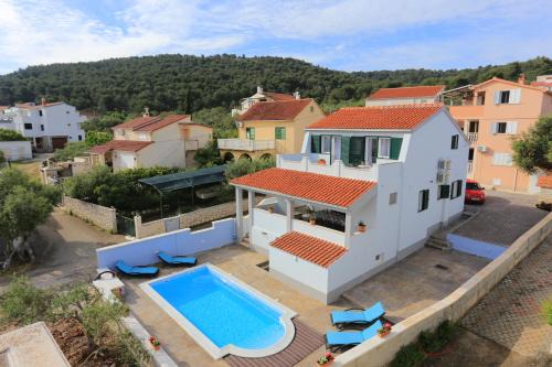 Slatine Casa | Seaside family friendly house with a swimming pool Slatine, Ciovo - 17231