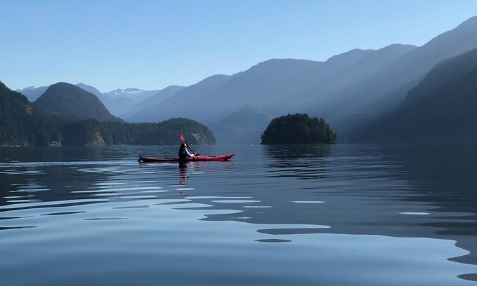 District of North Vancouver Cabaña | Seaside Garden Cottage en Scenic Indian Arm, North Vancouver
