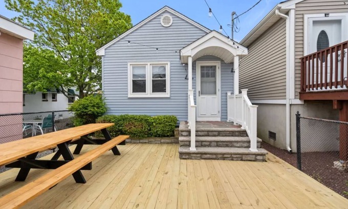 Seaside Heights Casa | SEASIDE HEIGHTS COTTAGE- BACK UNIT, 2 BEDROOMS, 1 BATH, SLEEPS 6