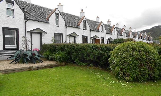 Catacol Cabaña | Seaside holiday cottage , ideal for outdoor persuits or relaxing