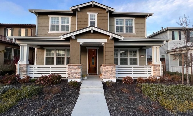 Salinas Casa | Seaside Home with Plenty of Space and Features for 30+ Day Rental