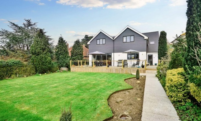 Hythe Casa | Seaside House, Hythe Luxury 6 bedroom (4 ensuite)