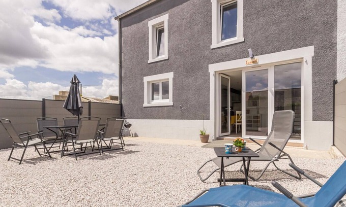 Saint-Marcouf Cabaña | Casa junto al mar con patio privado y equipamiento moderno
