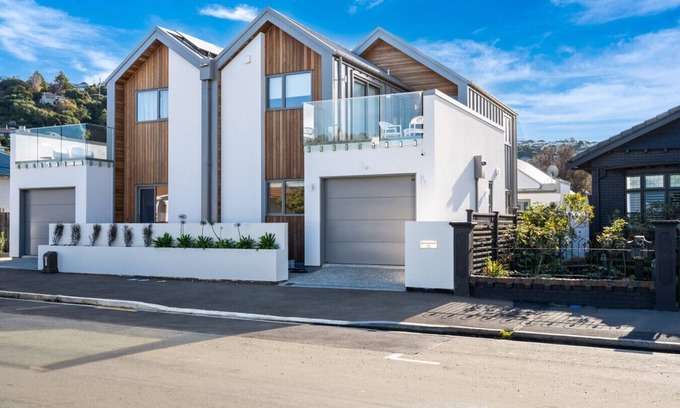 St. Clair Casa | Seaside Luxe in St CLair