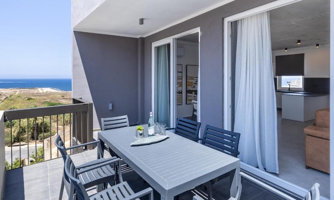 St. Andrew's Apartamento | Seaside Luxury in Pembroke St Julians
