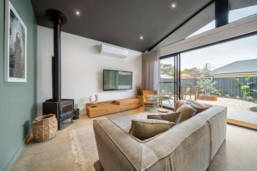 Grange Casa | Seaside on Swan Laneway Retreat