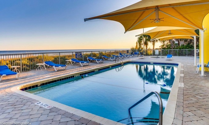 Crescent Beach Condominio | Seaside Resort 902
