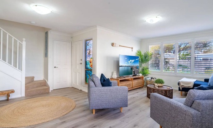 Shellharbour Casa | Seaside Retreat - Escape on Addison