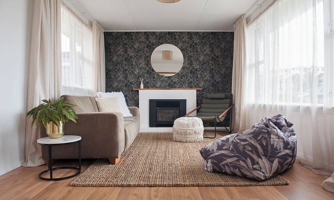 Timaru Casa | Seaside Retreat - Stylish, newly renovated oceanside property