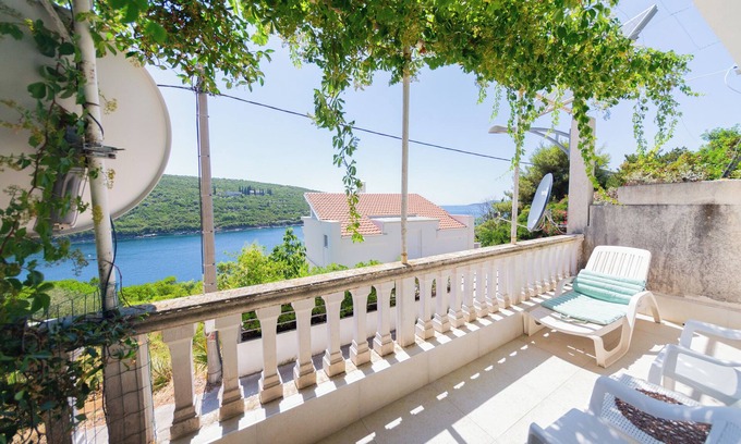 Bigovo Apartamento | Seaside Serenity Bigova Studio Stay