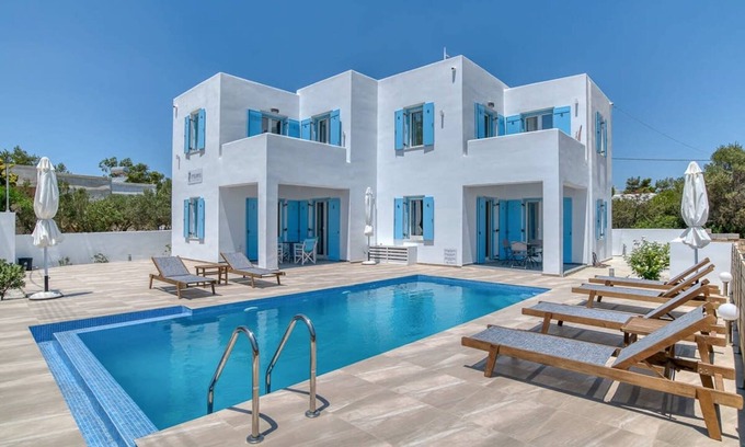 Aliki Apartamento | Seaside Splendor - Apollo s Poolside Retreat