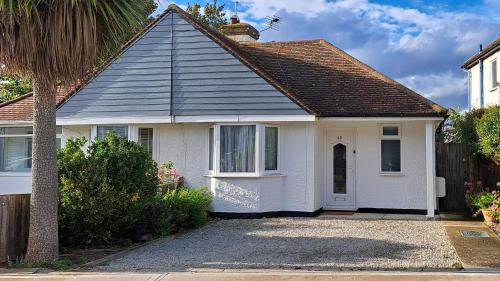 Greenhill Apartamento | Seaside town bungalow Herne Bay Kent