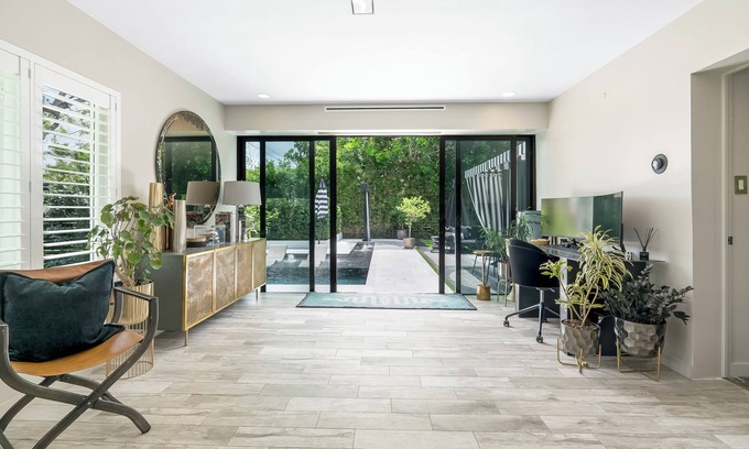 Central Corals Casa | Seasonal Private Oasis in Beautiful Neighborhood w/ Private Pool