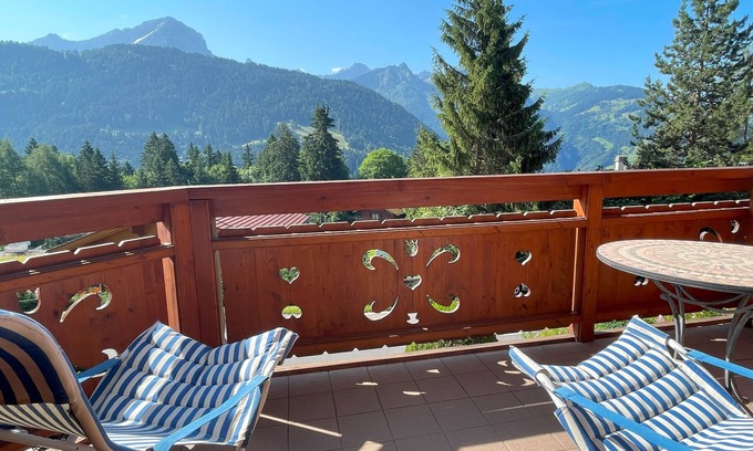 Barboleusaz Apartamento | Seasonal rental in Gryon (VD) beautiful 3.5p apartment of 85m² with mountain view.