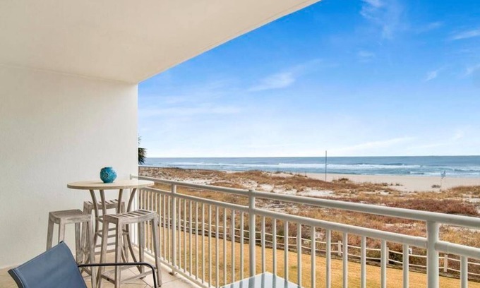Ono Island Condominio | SeaSpray West 203 | 2 BR Gulf-Front Luxury Condo | Boat Dock Access