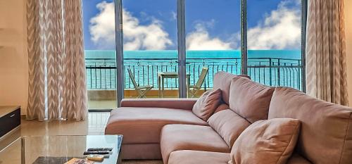 Tower Road Apartamento | Seaview 3 bedrooms in Balluta Beach S5