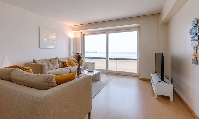 Heist Apartamento | Seaview apartment on 7th floor at the beachfront