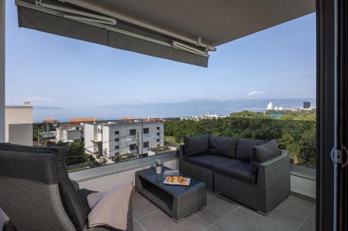Sodici Apartamento | Seaview Apartment Kostrena Two - Happy Rentals
