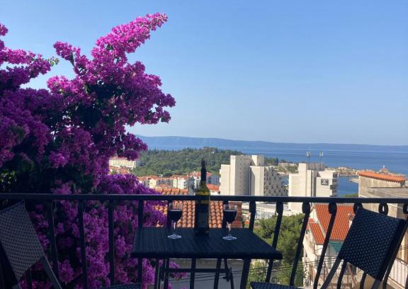 Bili brig Apartamento | Seaview Apartment with 2 bedrooms a private balcony and parking garage